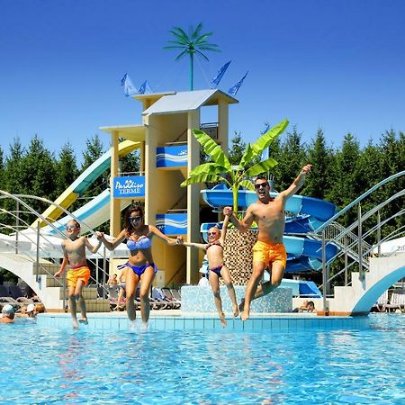 Honey Paradise Glamping Resort Dobova Luaran gambar