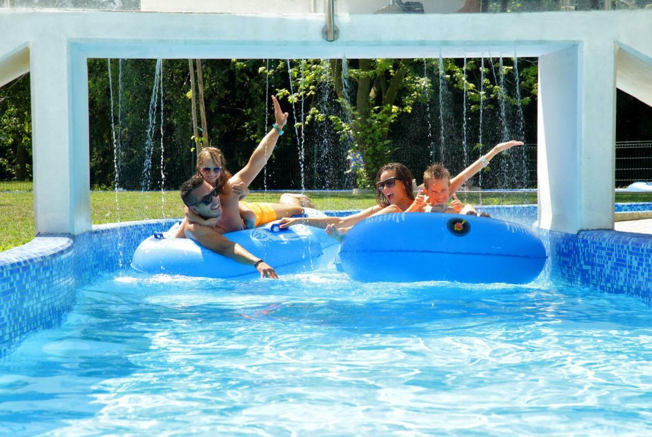 Honey Paradise Glamping Resort Dobova Luaran gambar