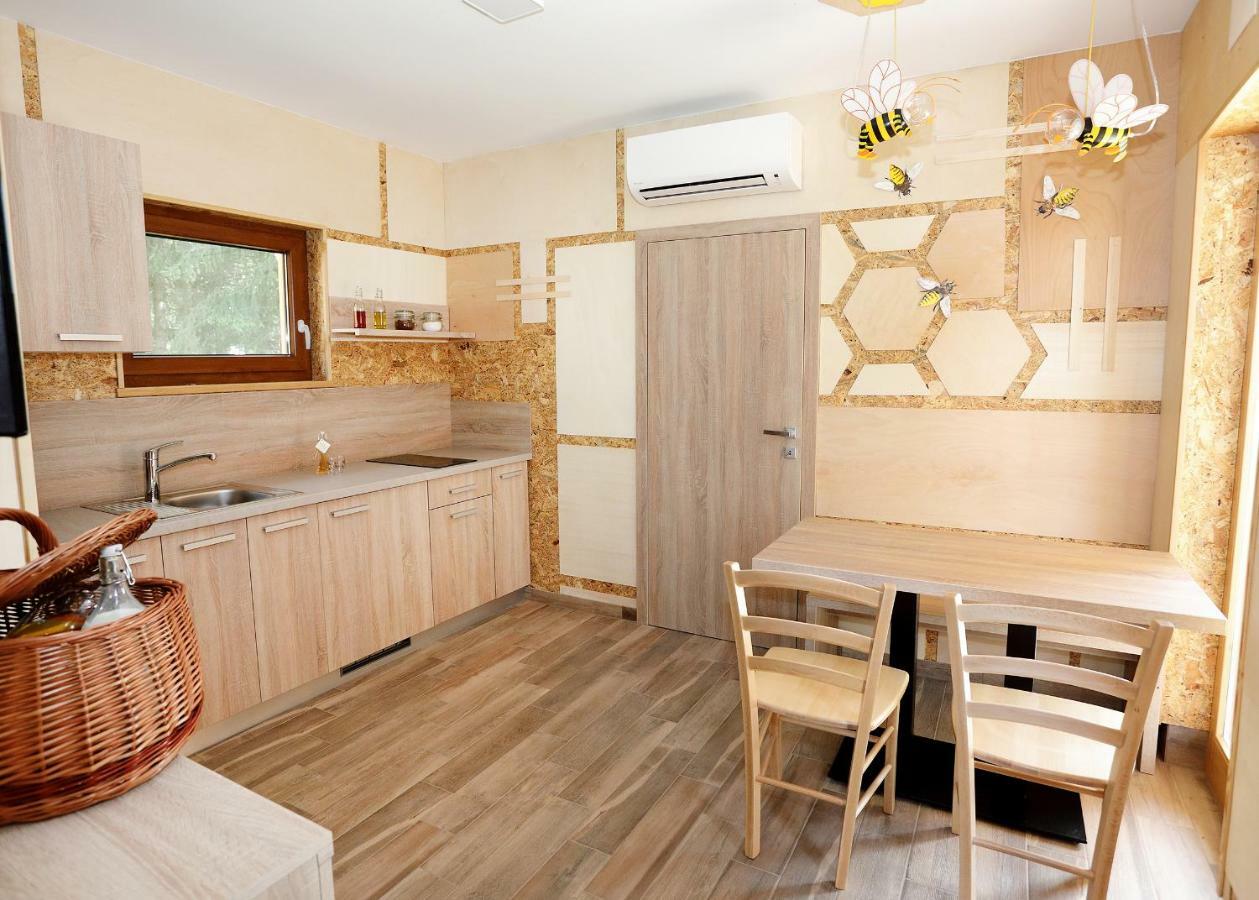 Honey Paradise Glamping Resort Dobova Luaran gambar